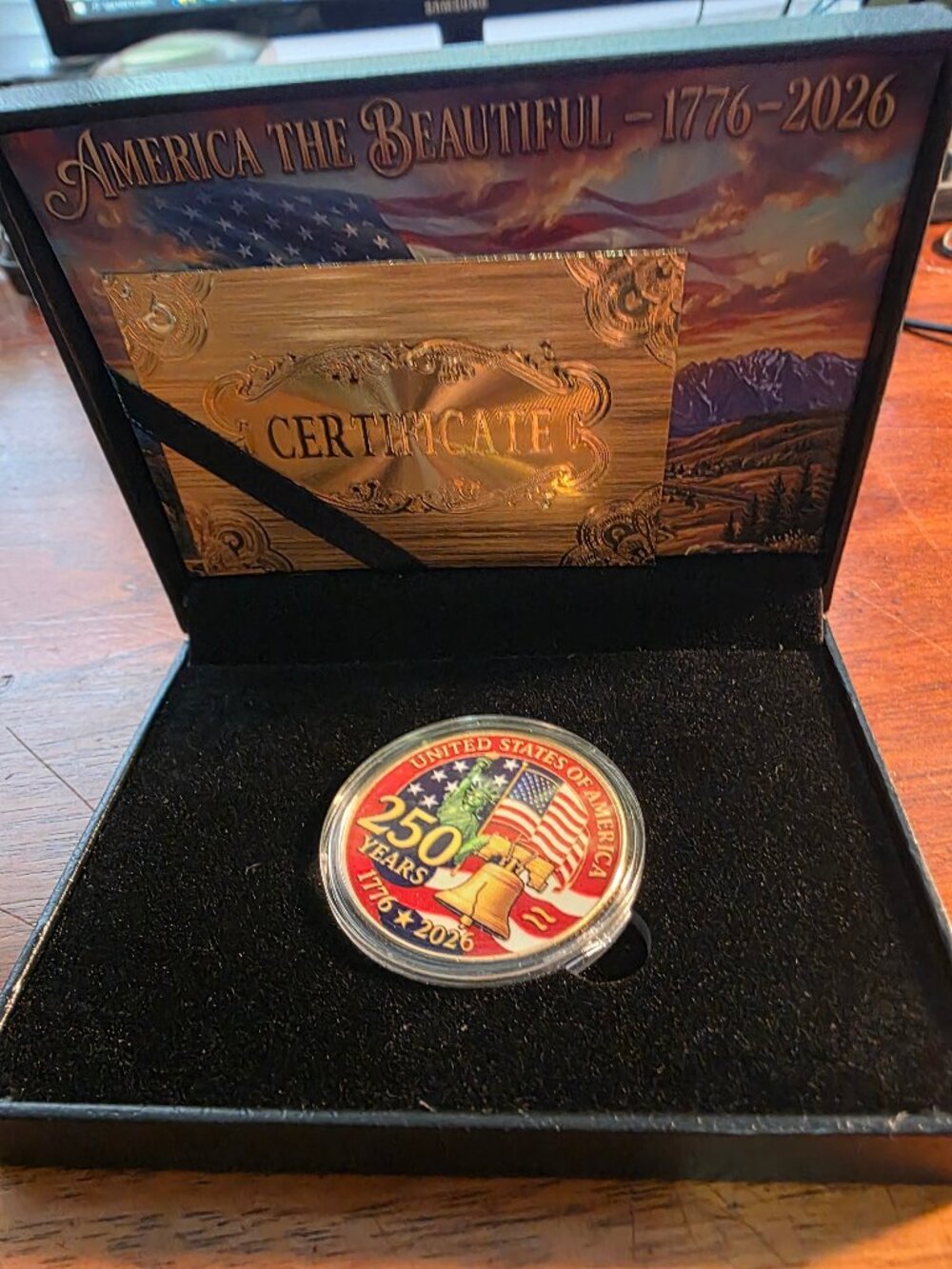 2 DISPLAYS OF 250TH ANNIVERSARY OF THE UNITED STATES OF AMERICA